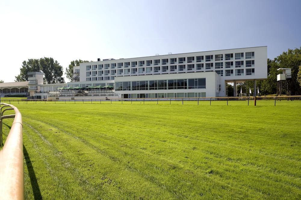 Atlantic Hotel Galopprennbahn BRE Exterior foto