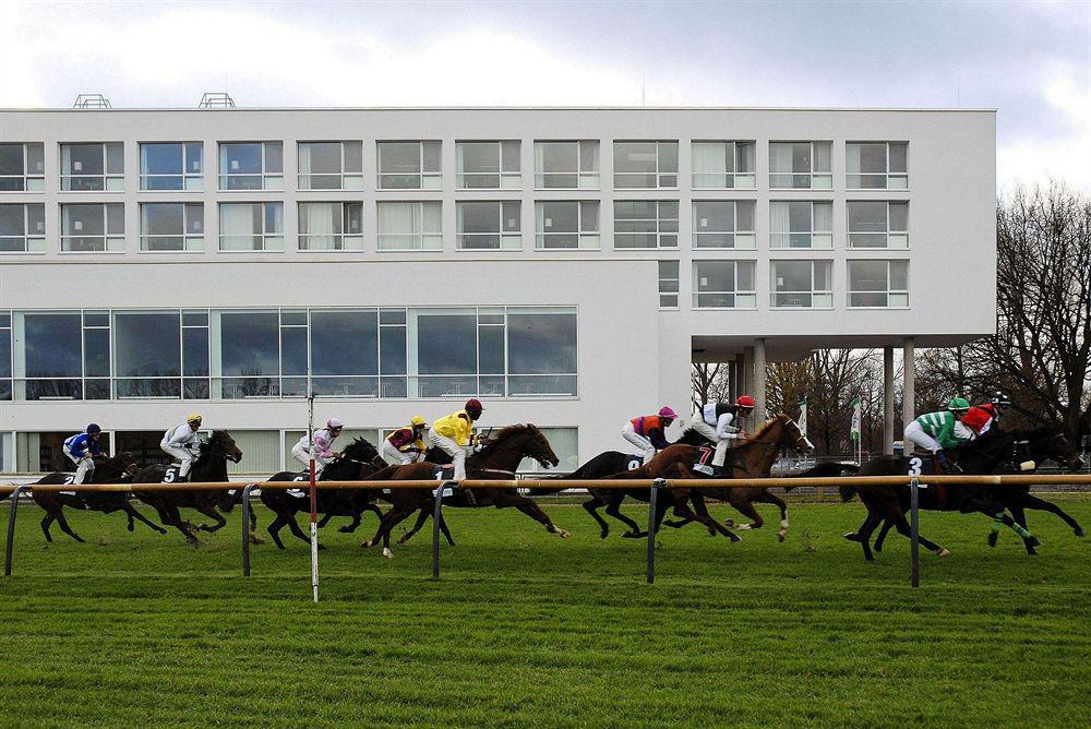 Atlantic Hotel Galopprennbahn BRE Exterior foto
